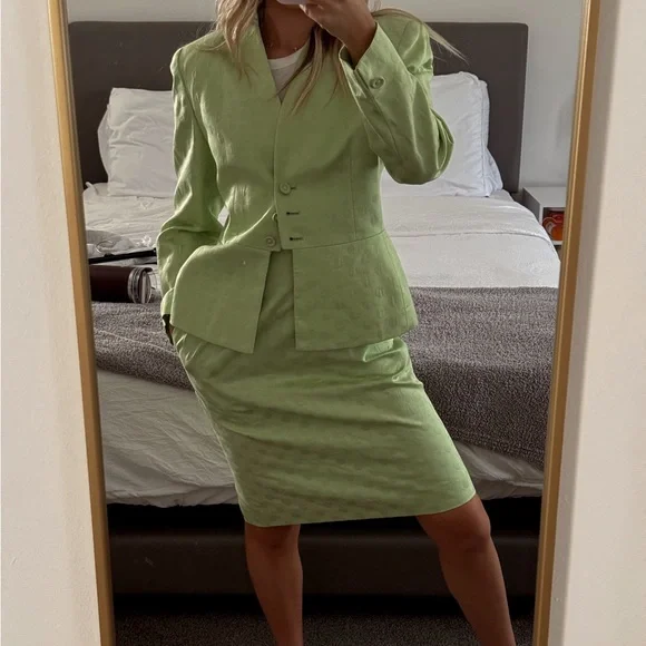 Dior Pastel Green Blazer and Skirt Ensemble - Picture 3 of 11